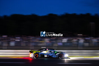 2024-06-12 - 94 VANDOORNE Stoffel (bel), DUVAL Loïc (fra), DI RESTA Paul (gbr), Peugeot TotalEnergies, Peugeot 9x8 #94, Hypercar, FIA WEC, action during the 2024 24 Hours of Le Mans, 4th round of the 2024 FIA World Endurance Championship, on the Circuit des 24 Heures du Mans, on June 12, 2024 in Le Mans, France - 24 HEURES DU MANS 2024 - WEDNESDAY - ENDURANCE - MOTORS