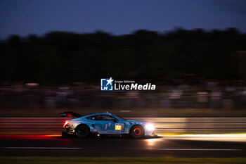 2024-06-12 - 77 BARKER Ben (gbr), HARDWICK Ryan (usa), ROBICHON Zacharie (can), Proton Competition, Ford Mustang GT3 #77, LM GT3, FIA WEC, action during the 2024 24 Hours of Le Mans, 4th round of the 2024 FIA World Endurance Championship, on the Circuit des 24 Heures du Mans, on June 12, 2024 in Le Mans, France - 24 HEURES DU MANS 2024 - WEDNESDAY - ENDURANCE - MOTORS