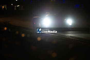 2024-06-12 - 08 BUEMI Sébastien (swi), HARTLEY Brendon (nzl), HIRAKAWA Ryo (jpn), Toyota Gazoo Racing, Toyota GR010 - Hybrid #08, Hypercar, FIA WEC, action during the 2024 24 Hours of Le Mans, 4th round of the 2024 FIA World Endurance Championship, on the Circuit des 24 Heures du Mans, on June 12, 2024 in Le Mans, France - 24 HEURES DU MANS 2024 - WEDNESDAY - ENDURANCE - MOTORS