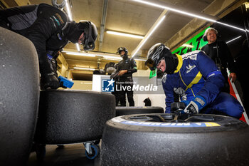 2024-06-12 - michelin engineer, portrait, during the 2024 24 Hours of Le Mans, 4th round of the 2024 FIA World Endurance Championship, on the Circuit des 24 Heures du Mans, on June 12, 2024 in Le Mans, France - 24 HEURES DU MANS 2024 - WEDNESDAY - ENDURANCE - MOTORS