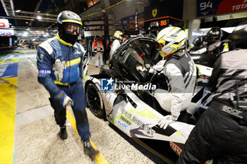 2024-06-12 - michelin engineer, portrait, during the 2024 24 Hours of Le Mans, 4th round of the 2024 FIA World Endurance Championship, on the Circuit des 24 Heures du Mans, on June 12, 2024 in Le Mans, France - 24 HEURES DU MANS 2024 - WEDNESDAY - ENDURANCE - MOTORS