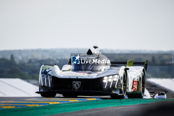 2024-06-12 - 94 VANDOORNE Stoffel (bel), DUVAL Loïc (fra), DI RESTA Paul (gbr), Peugeot TotalEnergies, Peugeot 9x8 #94, Hypercar, FIA WEC, action during the 2024 24 Hours of Le Mans, 4th round of the 2024 FIA World Endurance Championship, on the Circuit des 24 Heures du Mans, on June 12, 2024 in Le Mans, France - 24 HEURES DU MANS 2024 - WEDNESDAY - ENDURANCE - MOTORS