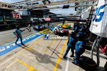 2024-06-12 - 35 MILESI Charles (fra), HABSBURG-Lothringen Ferdinand (aut), CHATIN Paul-Loup (fra), Alpine Endurance Team #35, Alpine A424, Hypercar, FIA WEC, action 36 VAXIVIERE Matthieu (fra), SCHUMACHER Mick (ger), LAPIERRE Nicolas (fra), Alpine Endurance Team, Alpine A424 #36, Hypercar, FIA WEC, action pitlane, during the 2024 24 Hours of Le Mans, 4th round of the 2024 FIA World Endurance Championship, on the Circuit des 24 Heures du Mans, on June 12, 2024 in Le Mans, France - 24 HEURES DU MANS 2024 - WEDNESDAY - ENDURANCE - MOTORS