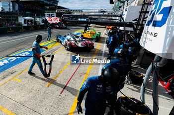 2024-06-12 - 35 MILESI Charles (fra), HABSBURG-Lothringen Ferdinand (aut), CHATIN Paul-Loup (fra), Alpine Endurance Team #35, Alpine A424, Hypercar, FIA WEC, action 36 VAXIVIERE Matthieu (fra), SCHUMACHER Mick (ger), LAPIERRE Nicolas (fra), Alpine Endurance Team, Alpine A424 #36, Hypercar, FIA WEC, action pitlane, during the 2024 24 Hours of Le Mans, 4th round of the 2024 FIA World Endurance Championship, on the Circuit des 24 Heures du Mans, on June 12, 2024 in Le Mans, France - 24 HEURES DU MANS 2024 - WEDNESDAY - ENDURANCE - MOTORS