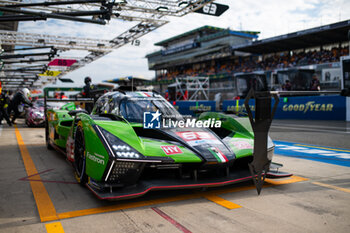 2024-06-12 - 63 BORTOLOTTI Mirko (ita), MORTARA Edoardo (ita), KVYAT Daniil, Lamborghini Iron Lynx, Lamborghini SC63 #63, Hypercar, FIA WEC, action during the Wednesday Qualifying session of the 2024 24 Hours of Le Mans, 4th round of the 2024 FIA World Endurance Championship, on the Circuit des 24 Heures du Mans, on June 12, 2024 in Le Mans, France - 24 HEURES DU MANS 2024 - WEDNESDAY - QUALIFYING - ENDURANCE - MOTORS