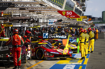 2024-06-12 - 50 FUOCO Antonio (ita), MOLINA Miguel (spa), NIELSEN Nicklas (dnk), Ferrari AF Corse, Ferrari 499P #50, Hypercar, FIA WEC, ambiance during the Wednesday Qualifying session of the 2024 24 Hours of Le Mans, 4th round of the 2024 FIA World Endurance Championship, on the Circuit des 24 Heures du Mans, on June 12, 2024 in Le Mans, France - 24 HEURES DU MANS 2024 - WEDNESDAY - QUALIFYING - ENDURANCE - MOTORS