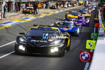 2024-06-12 - 82 JUNCADELLA Daniel (spa), BAUD Sébastien (fra), KOIZUMI Hiroshi (jpn), TF Sport, Corvette Z06 GT3.R #82, LM GT3, FIA WEC, action during the Wednesday Qualifying session of the 2024 24 Hours of Le Mans, 4th round of the 2024 FIA World Endurance Championship, on the Circuit des 24 Heures du Mans, on June 12, 2024 in Le Mans, France - 24 HEURES DU MANS 2024 - WEDNESDAY - QUALIFYING - ENDURANCE - MOTORS