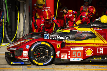 2024-06-12 - 50 FUOCO Antonio (ita), MOLINA Miguel (spa), NIELSEN Nicklas (dnk), Ferrari AF Corse, Ferrari 499P #50, Hypercar, FIA WEC, pit stop during the Wednesday Qualifying session of the 2024 24 Hours of Le Mans, 4th round of the 2024 FIA World Endurance Championship, on the Circuit des 24 Heures du Mans, on June 12, 2024 in Le Mans, France - 24 HEURES DU MANS 2024 - WEDNESDAY - QUALIFYING - ENDURANCE - MOTORS