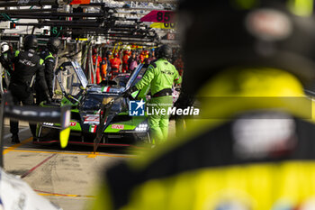 2024-06-12 - 63 BORTOLOTTI Mirko (ita), MORTARA Edoardo (ita), KVYAT Daniil, Lamborghini Iron Lynx, Lamborghini SC63 #63, Hypercar, FIA WEC, ambiance during the Wednesday Qualifying session of the 2024 24 Hours of Le Mans, 4th round of the 2024 FIA World Endurance Championship, on the Circuit des 24 Heures du Mans, on June 12, 2024 in Le Mans, France - 24 HEURES DU MANS 2024 - WEDNESDAY - QUALIFYING - ENDURANCE - MOTORS