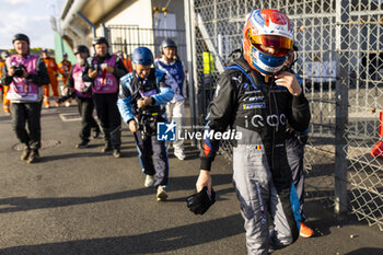 2024-06-12 - VANTHOOR Dries (bel), BMW M Team WRT, BMW Hybrid V8 #15, Hypercar, FIA WEC, portrait celebrating his fastest time during the Wednesday Qualifying session of the 2024 24 Hours of Le Mans, 4th round of the 2024 FIA World Endurance Championship, on the Circuit des 24 Heures du Mans, on June 12, 2024 in Le Mans, France - 24 HEURES DU MANS 2024 - WEDNESDAY - QUALIFYING - ENDURANCE - MOTORS