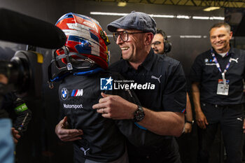 2024-06-12 - VANTHOOR Dries (bel), BMW M Team WRT, BMW Hybrid V8 #15, Hypercar, FIA WEC, portrait celebrating his fastest time during the Wednesday Qualifying session of the 2024 24 Hours of Le Mans, 4th round of the 2024 FIA World Endurance Championship, on the Circuit des 24 Heures du Mans, on June 12, 2024 in Le Mans, France - 24 HEURES DU MANS 2024 - WEDNESDAY - QUALIFYING - ENDURANCE - MOTORS