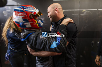 2024-06-12 - VANTHOOR Dries (bel), BMW M Team WRT, BMW Hybrid V8 #15, Hypercar, FIA WEC, portrait celebrating his fastest time during the Wednesday Qualifying session of the 2024 24 Hours of Le Mans, 4th round of the 2024 FIA World Endurance Championship, on the Circuit des 24 Heures du Mans, on June 12, 2024 in Le Mans, France - 24 HEURES DU MANS 2024 - WEDNESDAY - QUALIFYING - ENDURANCE - MOTORS