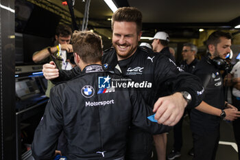 2024-06-12 - VANTHOOR Dries (bel), BMW M Team WRT, BMW Hybrid V8 #15, Hypercar, FIA WEC, portrait celebrating his fastest time during the Wednesday Qualifying session of the 2024 24 Hours of Le Mans, 4th round of the 2024 FIA World Endurance Championship, on the Circuit des 24 Heures du Mans, on June 12, 2024 in Le Mans, France - 24 HEURES DU MANS 2024 - WEDNESDAY - QUALIFYING - ENDURANCE - MOTORS