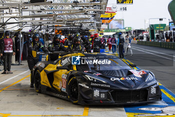 2024-06-12 - 82 JUNCADELLA Daniel (spa), BAUD Sébastien (fra), KOIZUMI Hiroshi (jpn), TF Sport, Corvette Z06 GT3.R #82, LM GT3, FIA WEC, action during the Wednesday Qualifying session of the 2024 24 Hours of Le Mans, 4th round of the 2024 FIA World Endurance Championship, on the Circuit des 24 Heures du Mans, on June 12, 2024 in Le Mans, France - 24 HEURES DU MANS 2024 - WEDNESDAY - QUALIFYING - ENDURANCE - MOTORS