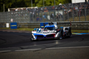 2024-06-12 - 15 VANTHOOR Dries (bel), MARCIELLO Raffaele (swi), WITTMANN Marco (ger), BMW M Team WRT, BMW Hybrid V8 #15, Hypercar, FIA WEC, action during the Wednesday Qualifying session of the 2024 24 Hours of Le Mans, 4th round of the 2024 FIA World Endurance Championship, on the Circuit des 24 Heures du Mans, on June 12, 2024 in Le Mans, France - 24 HEURES DU MANS 2024 - WEDNESDAY - QUALIFYING - ENDURANCE - MOTORS