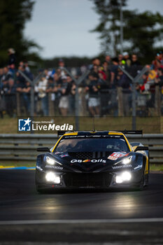 2024-06-12 - 82 JUNCADELLA Daniel (spa), BAUD Sébastien (fra), KOIZUMI Hiroshi (jpn), TF Sport, Corvette Z06 GT3.R #82, LM GT3, FIA WEC, action during the Wednesday Qualifying session of the 2024 24 Hours of Le Mans, 4th round of the 2024 FIA World Endurance Championship, on the Circuit des 24 Heures du Mans, on June 12, 2024 in Le Mans, France - 24 HEURES DU MANS 2024 - WEDNESDAY - QUALIFYING - ENDURANCE - MOTORS