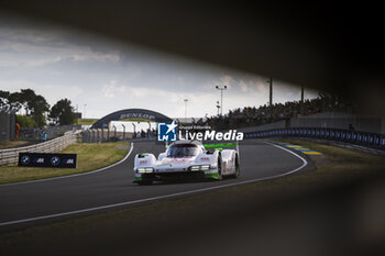 2024-06-12 - 99 TINCKNELL Harry (gbr), JANI Neel (swi), ANDLAUER Julien (fra), Proton Competition, Porsche 963 #99, Hypercar, FIA WEC, action during the Wednesday Qualifying session of the 2024 24 Hours of Le Mans, 4th round of the 2024 FIA World Endurance Championship, on the Circuit des 24 Heures du Mans, on June 12, 2024 in Le Mans, France - 24 HEURES DU MANS 2024 - WEDNESDAY - QUALIFYING - ENDURANCE - MOTORS