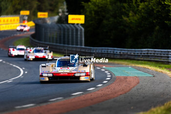 2024-06-12 - 38 RASMUSSEN Oliver (dnk), HANSON Philip (gbr), BUTTON Jenson (gbr), Hertz Team Jota, Porsche 963 #38, Hypercar, FIA WEC, action during the Wednesday Qualifying session of the 2024 24 Hours of Le Mans, 4th round of the 2024 FIA World Endurance Championship, on the Circuit des 24 Heures du Mans, on June 12, 2024 in Le Mans, France - 24 HEURES DU MANS 2024 - WEDNESDAY - QUALIFYING - ENDURANCE - MOTORS