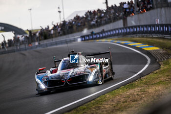 2024-06-12 - 20 VAN DER LINDE Sheldon (zaf), FRIJNS Robin (nld), RAST René (ger), BMW M Team WRT, BMW Hybrid V8 #20, Hypercar, FIA WEC, action during the Wednesday Qualifying session of the 2024 24 Hours of Le Mans, 4th round of the 2024 FIA World Endurance Championship, on the Circuit des 24 Heures du Mans, on June 12, 2024 in Le Mans, France - 24 HEURES DU MANS 2024 - WEDNESDAY - QUALIFYING - ENDURANCE - MOTORS