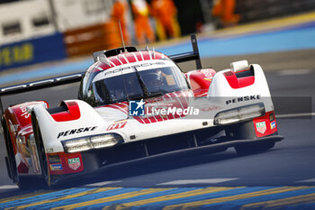 2024-06-12 - 06 ESTRE Kevin (fra), LOTTERER André (ger), VANTHOOR Laurens (bel), Porsche Penske Motorsport, Porsche 963 #06, Hypercar, FIA WEC, action during the Wednesday Qualifying session of the 2024 24 Hours of Le Mans, 4th round of the 2024 FIA World Endurance Championship, on the Circuit des 24 Heures du Mans, on June 12, 2024 in Le Mans, France - 24 HEURES DU MANS 2024 - WEDNESDAY - QUALIFYING - ENDURANCE - MOTORS