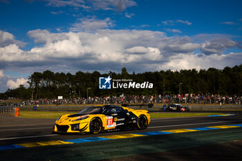 2024-06-12 - 81 EASTWOOD Charlie (irl), ANDRADE Rui (ang), VAN ROMPUY Tom (bel), TF Sport, Corvette Z06 GT3.R #81, LM GT3, FIA WEC, action during the Wednesday Qualifying session of the 2024 24 Hours of Le Mans, 4th round of the 2024 FIA World Endurance Championship, on the Circuit des 24 Heures du Mans, on June 12, 2024 in Le Mans, France - 24 HEURES DU MANS 2024 - WEDNESDAY - QUALIFYING - ENDURANCE - MOTORS