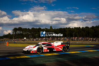 2024-06-12 - 06 ESTRE Kevin (fra), LOTTERER André (ger), VANTHOOR Laurens (bel), Porsche Penske Motorsport, Porsche 963 #06, Hypercar, FIA WEC, action during the Wednesday Qualifying session of the 2024 24 Hours of Le Mans, 4th round of the 2024 FIA World Endurance Championship, on the Circuit des 24 Heures du Mans, on June 12, 2024 in Le Mans, France - 24 HEURES DU MANS 2024 - WEDNESDAY - QUALIFYING - ENDURANCE - MOTORS