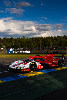 2024-06-12 - 04 JAMINET Mathieu (fra), NASR Felipe (bra), TANDY Nick (gbr), Porsche Penske Motorsport, Porsche 963 #04, Hypercar, action during the Wednesday Qualifying session of the 2024 24 Hours of Le Mans, 4th round of the 2024 FIA World Endurance Championship, on the Circuit des 24 Heures du Mans, on June 12, 2024 in Le Mans, France - 24 HEURES DU MANS 2024 - WEDNESDAY - QUALIFYING - ENDURANCE - MOTORS