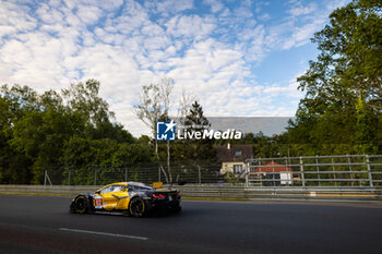 2024-06-12 - 82 JUNCADELLA Daniel (spa), BAUD Sébastien (fra), KOIZUMI Hiroshi (jpn), TF Sport, Corvette Z06 GT3.R #82, LM GT3, FIA WEC, action during the Wednesday Qualifying session of the 2024 24 Hours of Le Mans, 4th round of the 2024 FIA World Endurance Championship, on the Circuit des 24 Heures du Mans, on June 12, 2024 in Le Mans, France - 24 HEURES DU MANS 2024 - WEDNESDAY - QUALIFYING - ENDURANCE - MOTORS