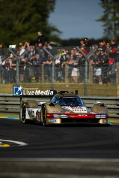 2024-06-12 - 38 RASMUSSEN Oliver (dnk), HANSON Philip (gbr), BUTTON Jenson (gbr), Hertz Team Jota, Porsche 963 #38, Hypercar, FIA WEC, action during the Wednesday Qualifying session of the 2024 24 Hours of Le Mans, 4th round of the 2024 FIA World Endurance Championship, on the Circuit des 24 Heures du Mans, on June 12, 2024 in Le Mans, France - 24 HEURES DU MANS 2024 - WEDNESDAY - QUALIFYING - ENDURANCE - MOTORS