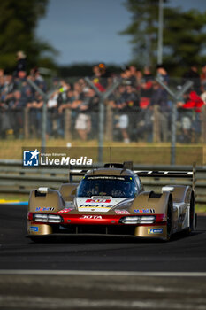 2024-06-12 - 38 RASMUSSEN Oliver (dnk), HANSON Philip (gbr), BUTTON Jenson (gbr), Hertz Team Jota, Porsche 963 #38, Hypercar, FIA WEC, action during the Wednesday Qualifying session of the 2024 24 Hours of Le Mans, 4th round of the 2024 FIA World Endurance Championship, on the Circuit des 24 Heures du Mans, on June 12, 2024 in Le Mans, France - 24 HEURES DU MANS 2024 - WEDNESDAY - QUALIFYING - ENDURANCE - MOTORS