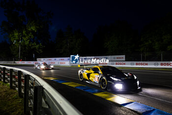 2024-06-12 - 82 JUNCADELLA Daniel (spa), BAUD Sébastien (fra), KOIZUMI Hiroshi (jpn), TF Sport, Corvette Z06 GT3.R #82, LM GT3, FIA WEC, action during the Free Practice 2 of the 2024 24 Hours of Le Mans, 4th round of the 2024 FIA World Endurance Championship, on the Circuit des 24 Heures du Mans, on June 12, 2024 in Le Mans, France - 24 HEURES DU MANS 2024 - WEDNESDAY - FREE PRACTICE 2 - ENDURANCE - MOTORS