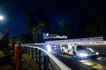 2024-06-12 - 99 TINCKNELL Harry (gbr), JANI Neel (swi), ANDLAUER Julien (fra), Proton Competition, Porsche 963 #99, Hypercar, FIA WEC, action during the Free Practice 2 of the 2024 24 Hours of Le Mans, 4th round of the 2024 FIA World Endurance Championship, on the Circuit des 24 Heures du Mans, on June 12, 2024 in Le Mans, France - 24 HEURES DU MANS 2024 - WEDNESDAY - FREE PRACTICE 2 - ENDURANCE - MOTORS