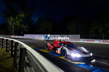 2024-06-12 - 04 JAMINET Mathieu (fra), NASR Felipe (bra), TANDY Nick (gbr), Porsche Penske Motorsport, Porsche 963 #04, Hypercar, action during the Free Practice 2 of the 2024 24 Hours of Le Mans, 4th round of the 2024 FIA World Endurance Championship, on the Circuit des 24 Heures du Mans, on June 12, 2024 in Le Mans, France - 24 HEURES DU MANS 2024 - WEDNESDAY - FREE PRACTICE 2 - ENDURANCE - MOTORS