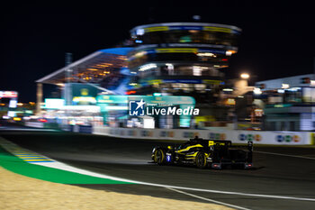 2024-06-12 - 09 RIED Jonas (ger), CAPIETTO Maceo (fra), VISCAAL Bent (nld), Proton Competition, Oreca 07 - Gibson #09, LMP2, action during the Free Practice 2 of the 2024 24 Hours of Le Mans, 4th round of the 2024 FIA World Endurance Championship, on the Circuit des 24 Heures du Mans, on June 12, 2024 in Le Mans, France - 24 HEURES DU MANS 2024 - WEDNESDAY - FREE PRACTICE 2 - ENDURANCE - MOTORS