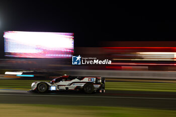 2024-06-12 - 10 CULLEN Ryan (gbr), PILET Patrick (fra), RICHELMI Stéphane (mco), Vector Sport, Oreca 07 - Gibson #10, LMP2, action during the Free Practice 2 of the 2024 24 Hours of Le Mans, 4th round of the 2024 FIA World Endurance Championship, on the Circuit des 24 Heures du Mans, on June 12, 2024 in Le Mans, France - 24 HEURES DU MANS 2024 - WEDNESDAY - FREE PRACTICE 2 - ENDURANCE - MOTORS