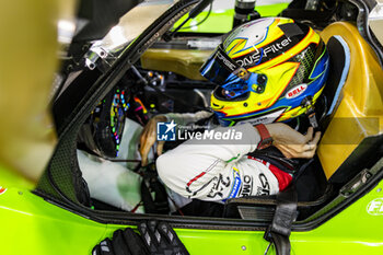 2024-06-12 - GROSJEAN Romain (fra), Lamborghini Iron Lynx, Lamborghini SC63 #19, Hypercar, portrait during the Free Practice 2 of the 2024 24 Hours of Le Mans, 4th round of the 2024 FIA World Endurance Championship, on the Circuit des 24 Heures du Mans, on June 12, 2024 in Le Mans, France - 24 HEURES DU MANS 2024 - WEDNESDAY - FREE PRACTICE 2 - ENDURANCE - MOTORS