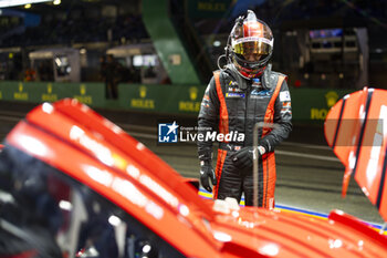 2024-06-12 - TANDY Nick (gbr), Porsche Penske Motorsport, Porsche 963 #04, Hypercar, portrait during the Free Practice 2 of the 2024 24 Hours of Le Mans, 4th round of the 2024 FIA World Endurance Championship, on the Circuit des 24 Heures du Mans, on June 12, 2024 in Le Mans, France - 24 HEURES DU MANS 2024 - WEDNESDAY - FREE PRACTICE 2 - ENDURANCE - MOTORS