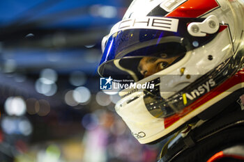 2024-06-12 - CAMPBELL Matt (aus), Porsche Penske Motorsport, Porsche 963 #05, Hypercar, FIA WEC, portrait during the Free Practice 2 of the 2024 24 Hours of Le Mans, 4th round of the 2024 FIA World Endurance Championship, on the Circuit des 24 Heures du Mans, on June 12, 2024 in Le Mans, France - 24 HEURES DU MANS 2024 - WEDNESDAY - FREE PRACTICE 2 - ENDURANCE - MOTORS