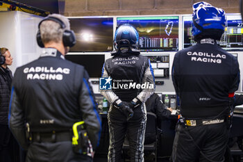 2024-06-12 - BAMBER Earl (nzl), Cadillac Racing, Cadillac V-Series.R #02, Hypercar, FIA WEC, portrait during the Free Practice 2 of the 2024 24 Hours of Le Mans, 4th round of the 2024 FIA World Endurance Championship, on the Circuit des 24 Heures du Mans, on June 12, 2024 in Le Mans, France - 24 HEURES DU MANS 2024 - WEDNESDAY - FREE PRACTICE 2 - ENDURANCE - MOTORS