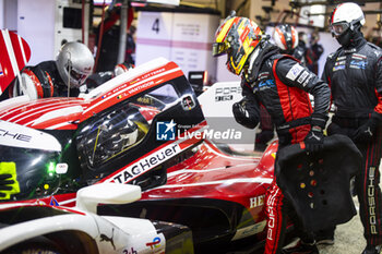 2024-06-12 - VANTHOOR Laurens (bel), Porsche Penske Motorsport, Porsche 963 #06, Hypercar, FIA WEC, portrait during the Free Practice 2 of the 2024 24 Hours of Le Mans, 4th round of the 2024 FIA World Endurance Championship, on the Circuit des 24 Heures du Mans, on June 12, 2024 in Le Mans, France - 24 HEURES DU MANS 2024 - WEDNESDAY - FREE PRACTICE 2 - ENDURANCE - MOTORS