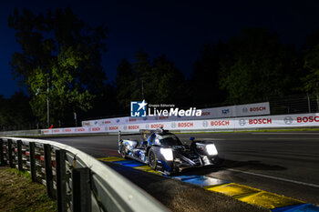 2024-06-12 - 37 FLUXA Lorenzo (spa), JAKOBSEN Malthe (dnk), MIYATA Ritomo (jpn), Cool Racing, Oreca 07 - Gibson #37, LMP2, action during the Free Practice 2 of the 2024 24 Hours of Le Mans, 4th round of the 2024 FIA World Endurance Championship, on the Circuit des 24 Heures du Mans, on June 12, 2024 in Le Mans, France - 24 HEURES DU MANS 2024 - WEDNESDAY - FREE PRACTICE 2 - ENDURANCE - MOTORS