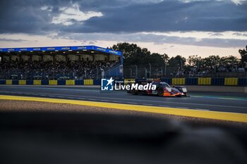 2024-06-12 - 23 KEATING Ben (usa), ALBUQUERQUE Filipe (prt), HANLEY Ben (gbr), United Autosports USA, Oreca 07 - Gibson #23 PRO/AM, LMP2, action during the Free Practice 2 of the 2024 24 Hours of Le Mans, 4th round of the 2024 FIA World Endurance Championship, on the Circuit des 24 Heures du Mans, on June 12, 2024 in Le Mans, France - 24 HEURES DU MANS 2024 - WEDNESDAY - FREE PRACTICE 2 - ENDURANCE - MOTORS