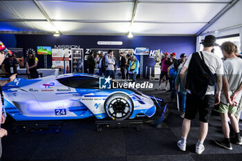 2024-06-13 - Fan village, fans, supporters, public, spectators, fan zone during the 2024 24 Hours of Le Mans, 4th round of the 2024 FIA World Endurance Championship, on the Circuit des 24 Heures du Mans, on June 13, 2024 in Le Mans, France - 24 HEURES DU MANS 2024 - THURSDAY - ENDURANCE - MOTORS