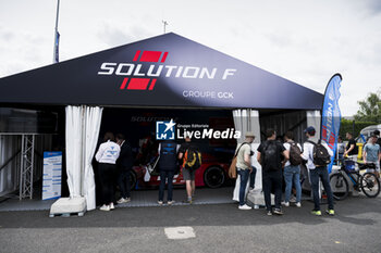 2024-06-13 - Fan village, fans, supporters, public, spectators, fan zone during the 2024 24 Hours of Le Mans, 4th round of the 2024 FIA World Endurance Championship, on the Circuit des 24 Heures du Mans, on June 13, 2024 in Le Mans, France - 24 HEURES DU MANS 2024 - THURSDAY - ENDURANCE - MOTORS