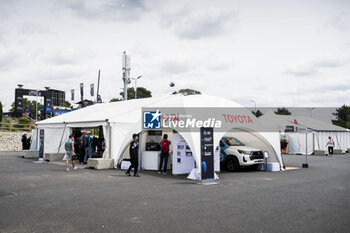 2024-06-13 - Fan village, fans, supporters, public, spectators, fan zone during the 2024 24 Hours of Le Mans, 4th round of the 2024 FIA World Endurance Championship, on the Circuit des 24 Heures du Mans, on June 13, 2024 in Le Mans, France - 24 HEURES DU MANS 2024 - THURSDAY - ENDURANCE - MOTORS