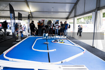 2024-06-13 - Fan village, fans, supporters, public, spectators, fan zone during the 2024 24 Hours of Le Mans, 4th round of the 2024 FIA World Endurance Championship, on the Circuit des 24 Heures du Mans, on June 13, 2024 in Le Mans, France - 24 HEURES DU MANS 2024 - THURSDAY - ENDURANCE - MOTORS