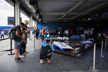 2024-06-13 - Fan village, fans, supporters, public, spectators, fan zone during the 2024 24 Hours of Le Mans, 4th round of the 2024 FIA World Endurance Championship, on the Circuit des 24 Heures du Mans, on June 13, 2024 in Le Mans, France - 24 HEURES DU MANS 2024 - THURSDAY - ENDURANCE - MOTORS