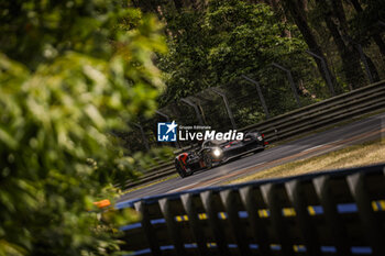 2024-06-13 - 08 BUEMI Sébastien (swi), HARTLEY Brendon (nzl), HIRAKAWA Ryo (jpn), Toyota Gazoo Racing, Toyota GR010 - Hybrid #08, Hypercar, FIA WEC, action during the 2024 24 Hours of Le Mans, 4th round of the 2024 FIA World Endurance Championship, on the Circuit des 24 Heures du Mans, on June 13, 2024 in Le Mans, France - 24 HEURES DU MANS 2024 - THURSDAY - ENDURANCE - MOTORS