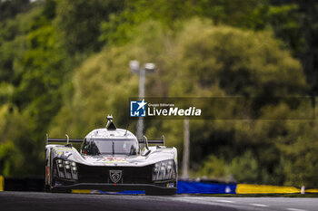 2024-06-13 - 94 VANDOORNE Stoffel (bel), DUVAL Loïc (fra), DI RESTA Paul (gbr), Peugeot TotalEnergies, Peugeot 9x8 #94, Hypercar, FIA WEC, action during the 2024 24 Hours of Le Mans, 4th round of the 2024 FIA World Endurance Championship, on the Circuit des 24 Heures du Mans, on June 13, 2024 in Le Mans, France - 24 HEURES DU MANS 2024 - THURSDAY - ENDURANCE - MOTORS