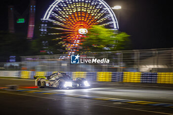 2024-06-13 - 93 VERGNE Jean-Eric (fra), JENSEN Mikkel (dnk), MULLER Nico (swi), Peugeot TotalEnergies, Peugeot 9x8 #93, Hypercar, FIA WEC, action during the 2024 24 Hours of Le Mans, 4th round of the 2024 FIA World Endurance Championship, on the Circuit des 24 Heures du Mans, on June 13, 2024 in Le Mans, France - 24 HEURES DU MANS 2024 - THURSDAY - ENDURANCE - MOTORS